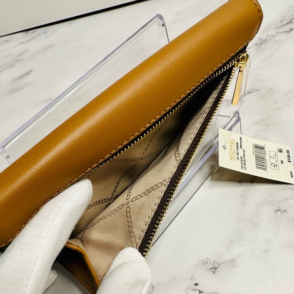 NEW! Michael Kors Large Brown & Acorn Logo & Leather Tri-Fold Wallet - Picture 11 of 12